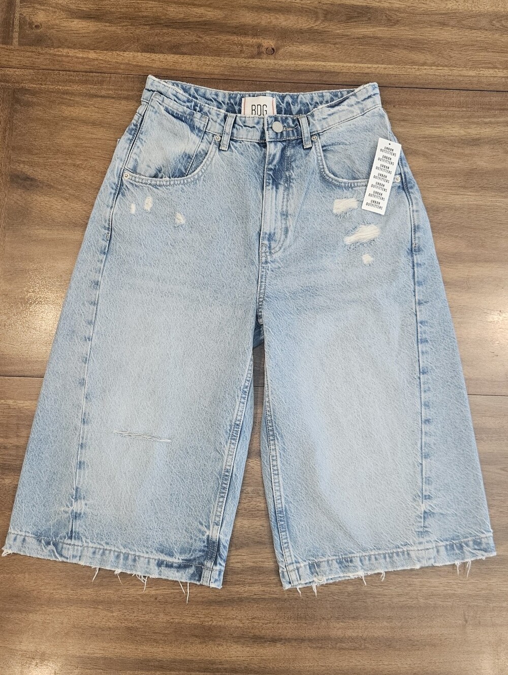 Urban Outfitters BDG Mega Mid-Rise Baggy Jorts - Picture 5 of 10